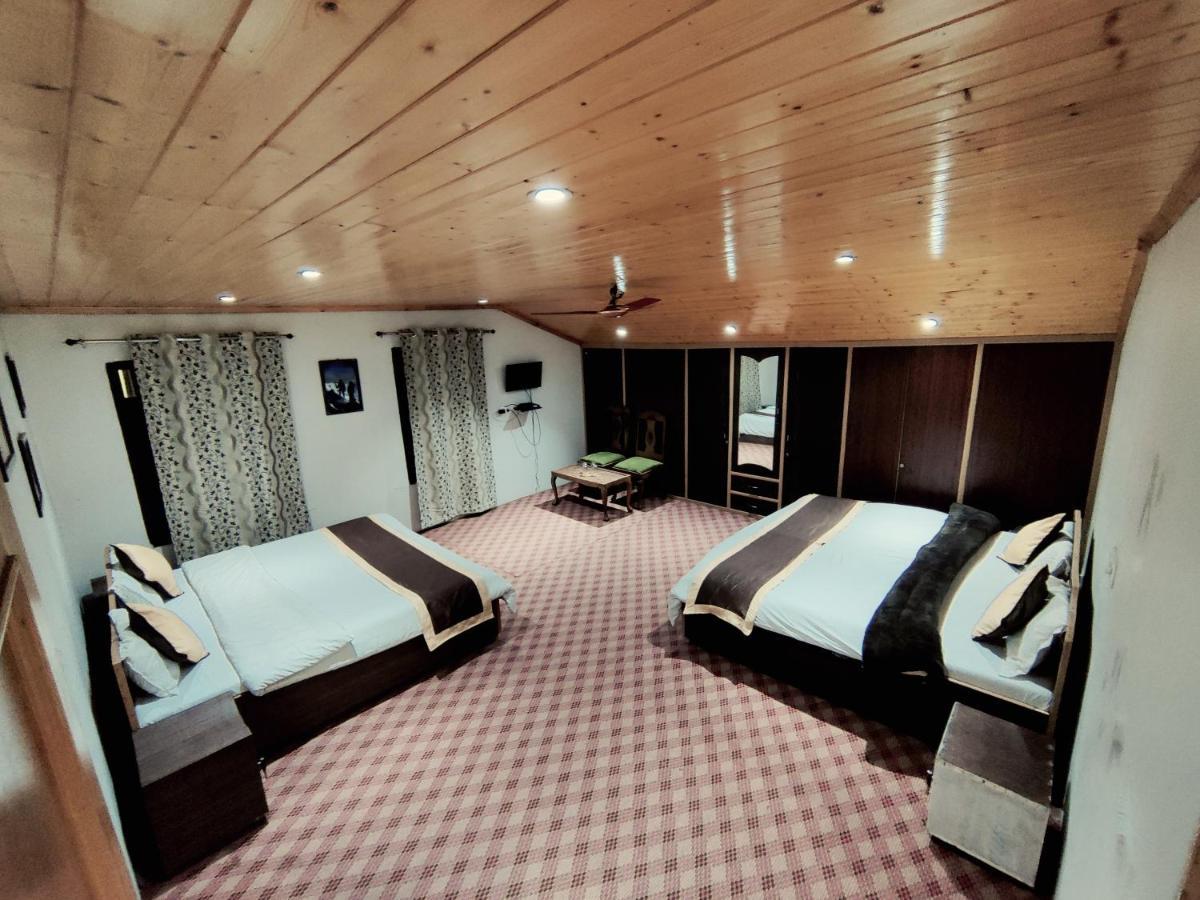Sheesha Residency Hotel Srinagar  Bagian luar foto
