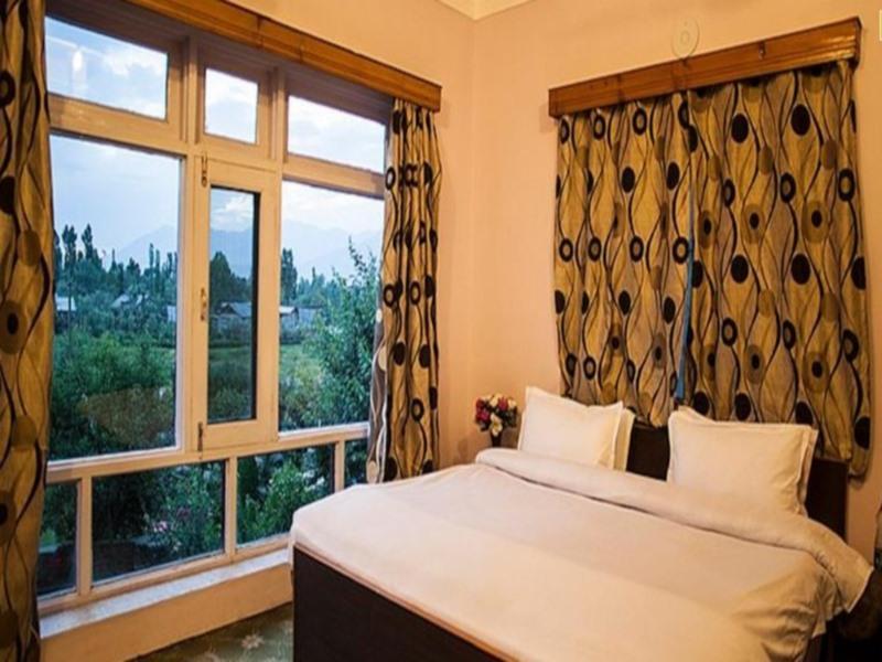 Sheesha Residency Hotel Srinagar  Bagian luar foto