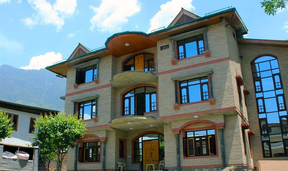 Sheesha Residency Hotel Srinagar  Bagian luar foto